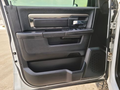 Used 2018 RAM 1500 Sport image 8