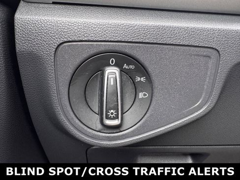 Used 2019 Volkswagen Atlas S w/ Towing Package image 11