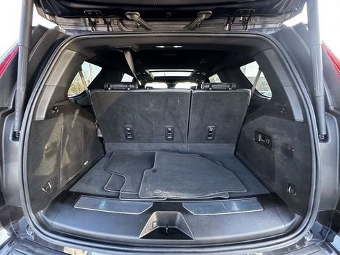 Used 2022 Cadillac Escalade Premium Luxury image 44