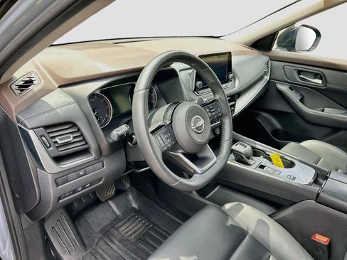 Used 2023 Nissan Rogue SV w/ SV Premium B Package FWD image 25