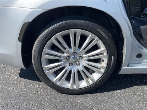 Used 2019 Chrysler 300 Touring L w/ Quick Order Package 22F RWD image 22