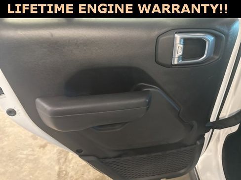 Used 2024 Jeep Gladiator Sport image 24