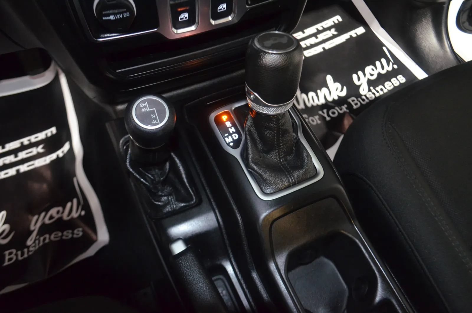 Used 2020 Jeep Wrangler Sport AWD/4WD image 27