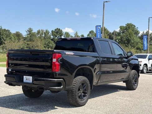 Used 2021 Chevrolet Silverado 1500 Custom Trail Boss w/ Midnight Edition AWD/4WD image 6