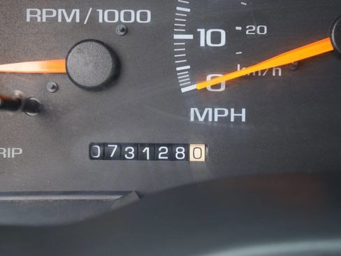 Used 1997 Chevrolet Silverado 1500 4x4 Regular Cab w/ Preferred Equipment Group 2 image 38
