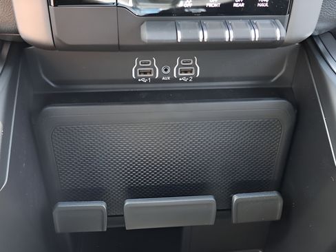 New 2026 RAM 1500 Express AWD/4WD image 24