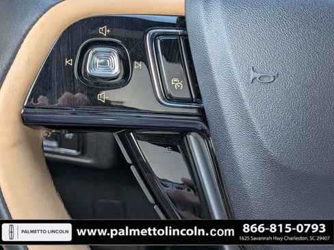 Used 2022 Lincoln Corsair Reserve w/ Equipment Group 201A FWD image 27