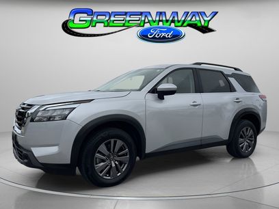 Used 2025 Nissan Pathfinder SV