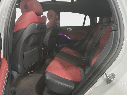 Used 2024 BMW X6 xDrive40i image 12