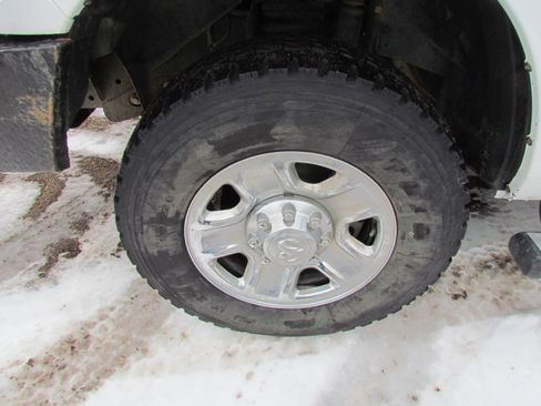 Used 2018 RAM 3500 Tradesman w/ Chrome Appearance Group image 12