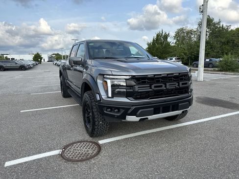Used 2025 Ford F150 Raptor AWD/4WD image 16
