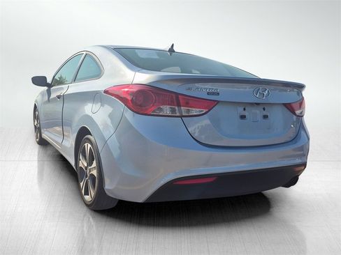 Used 2013 Hyundai Elantra SE w/ Technology Pkg image 4