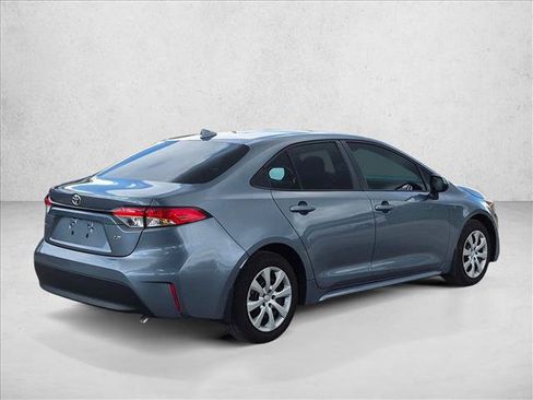 Used 2025 Toyota Corolla LE FWD image 5