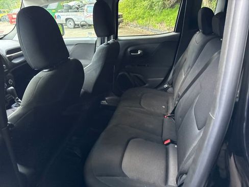 Used 2019 Jeep Renegade Sport w/ Sport Appearance Group FWD image 13