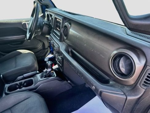 Used 2018 Jeep Wrangler Unlimited Sport S AWD/4WD image 31