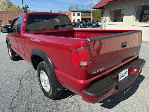 Used 2002 Chevrolet S10 Pickup LS w/ LS Preferred Equipment Group image 3