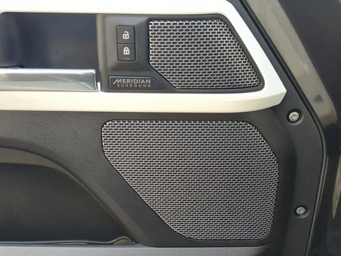 Used 2022 Land Rover Defender 110 X-Dynamic SE image 33