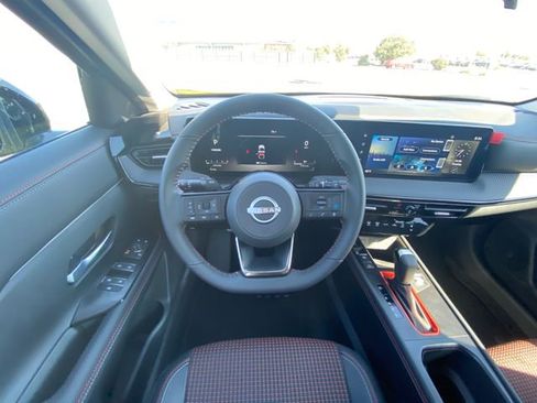 New 2025 Nissan Kicks SR image 13