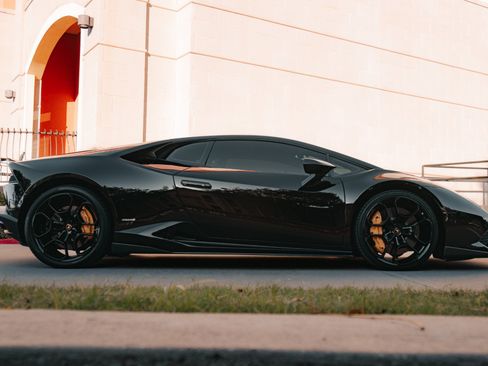 Used 2016 Lamborghini Huracan LP 610-4 AWD/4WD image 13