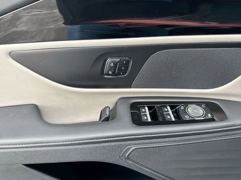 Used 2024 Lincoln Nautilus Reserve image 21