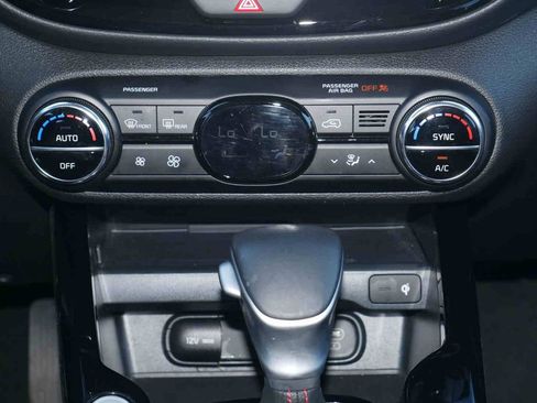 Used 2024 Kia Soul GT-Line FWD image 7