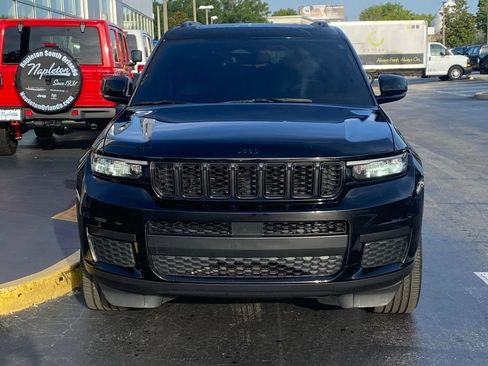 Used 2023 Jeep Grand Cherokee L Laredo RWD image 3