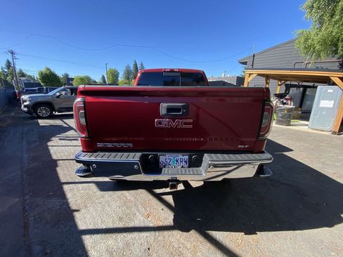Used 2018 GMC Sierra 1500 SLT AWD/4WD image 5