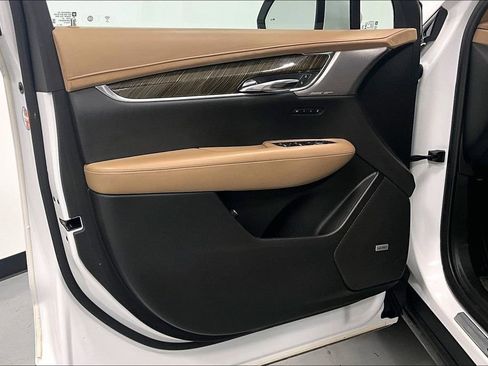 Used 2021 Cadillac XT6 Sport w/ Platinum Package AWD/4WD image 18