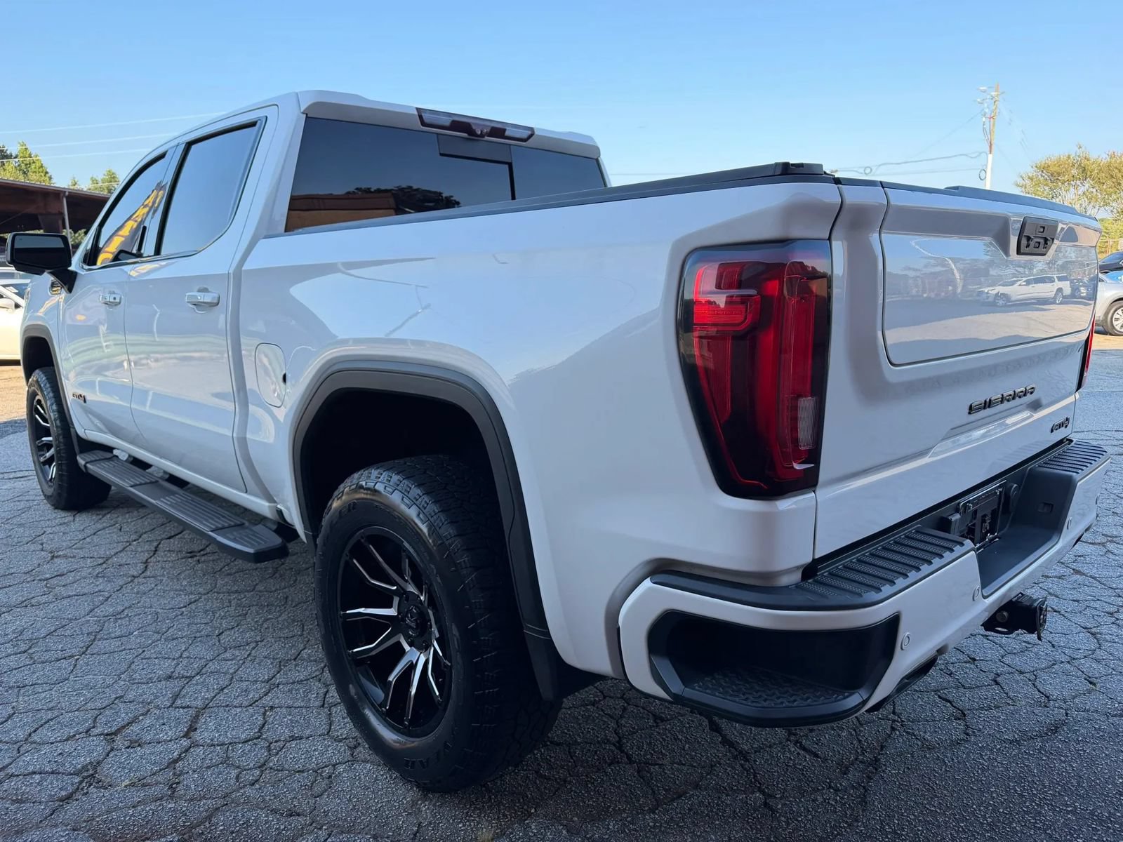 Used 2020 GMC Sierra 1500 AT4 w/ AT4 Premium Package AWD/4WD image 6