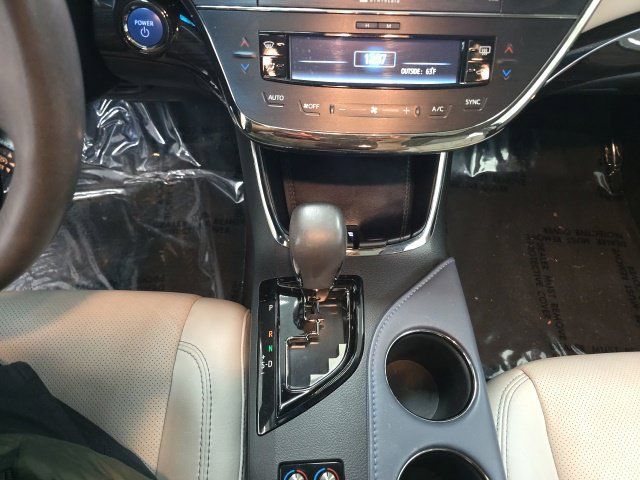Used 2013 Toyota Avalon Limited FWD image 12