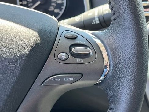 Used 2024 Nissan Murano SV w/ SV Midnight Edition Package image 17