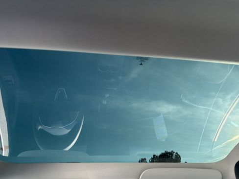 Used 2025 Tesla Model 3 Long Range image 5