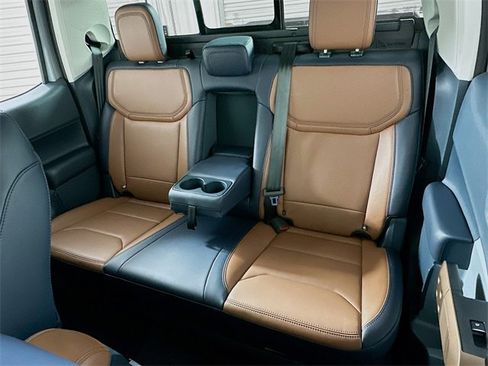 Used 2024 Ford Maverick Lariat image 11