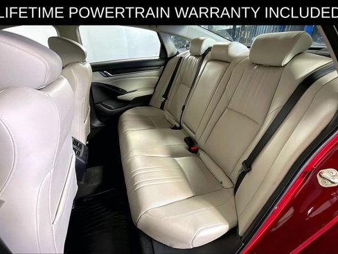 Used 2018 Honda Accord Touring image 35