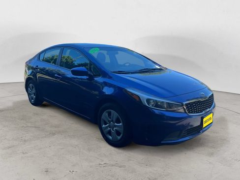 Used 2017 Kia Forte LX FWD image 7