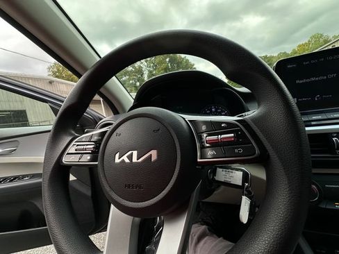 Used 2022 Kia Forte LXS image 21