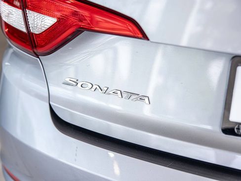 Used 2015 Hyundai Sonata SE FWD image 15