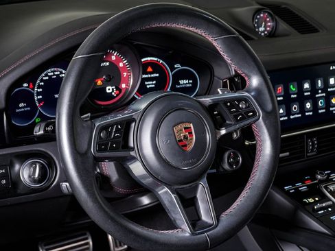 Certified 2023 Porsche Cayenne GTS AWD/4WD image 18