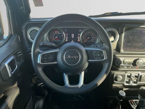 Used 2023 Jeep Wrangler Sahara image 12