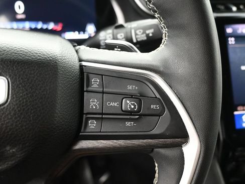 Used 2023 Jeep Grand Cherokee L Limited AWD/4WD image 21