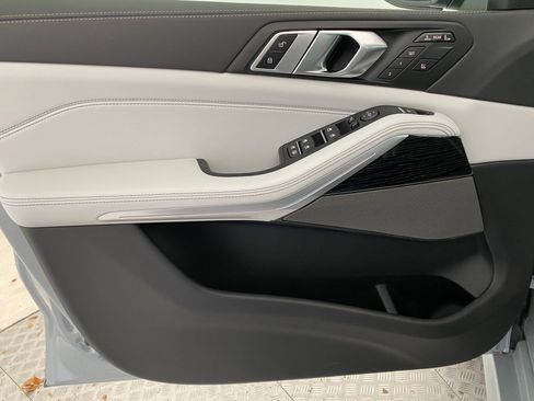 New 2026 BMW X7 xDrive40i w/ M Sport Package image 11