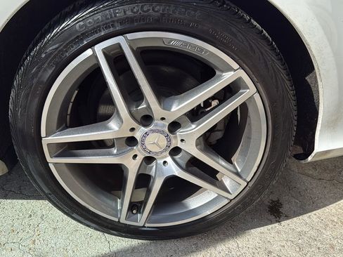 Used 2014 Mercedes-Benz E 350 4MATIC Sedan image 46