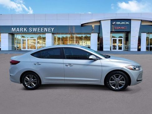 Used 2017 Hyundai Elantra Value Edition w/ Cargo Package FWD image 30