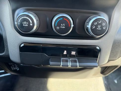 Used 2019 RAM 1500 Big Horn AWD/4WD image 47