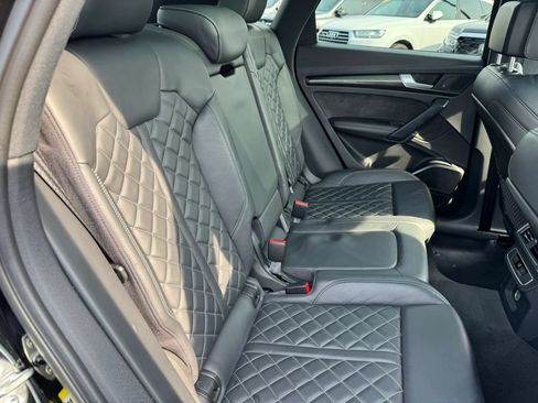 Used 2018 Audi SQ5 Premium Plus w/ Navigation Package AWD/4WD image 18