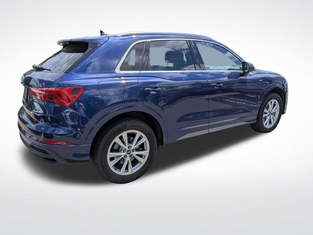 Used 2023 Audi Q3 2.0T Premium Plus w/ Premium Plus Package AWD/4WD image 3