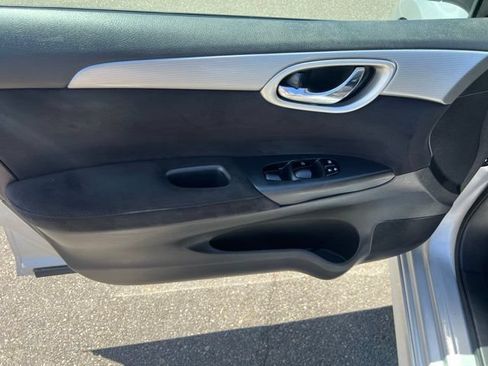 Used 2014 Nissan Sentra SR w/ SR Driver Package FWD image 18