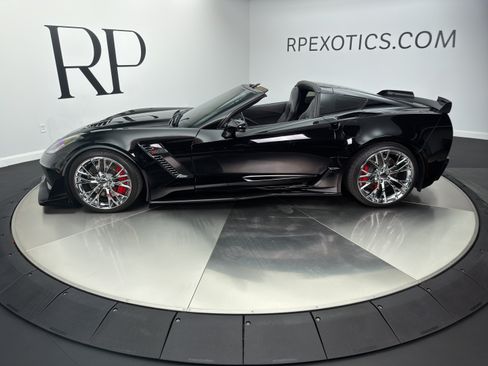 Used 2018 Chevrolet Corvette Z06 RWD image 6