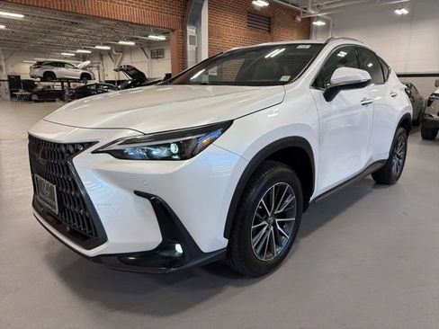 Used 2023 Lexus NX 350 AWD image 3