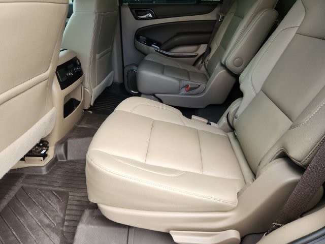 Used 2020 Chevrolet Tahoe LT w/ Luxury Package RWD image 30